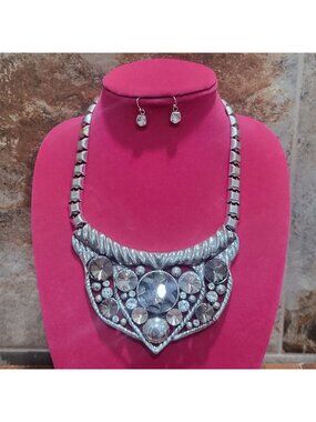 Silver Tone Smoky Clear Rhinestone Statement Necklace Earrings Set Bib Collar Je